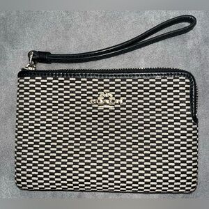 Coach Black and Cream Checkered Wristlet